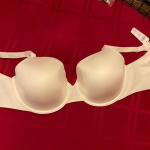 Soma Vanishing Back White Bra, Size 36DD.  Never Worn, Tags Still On!
